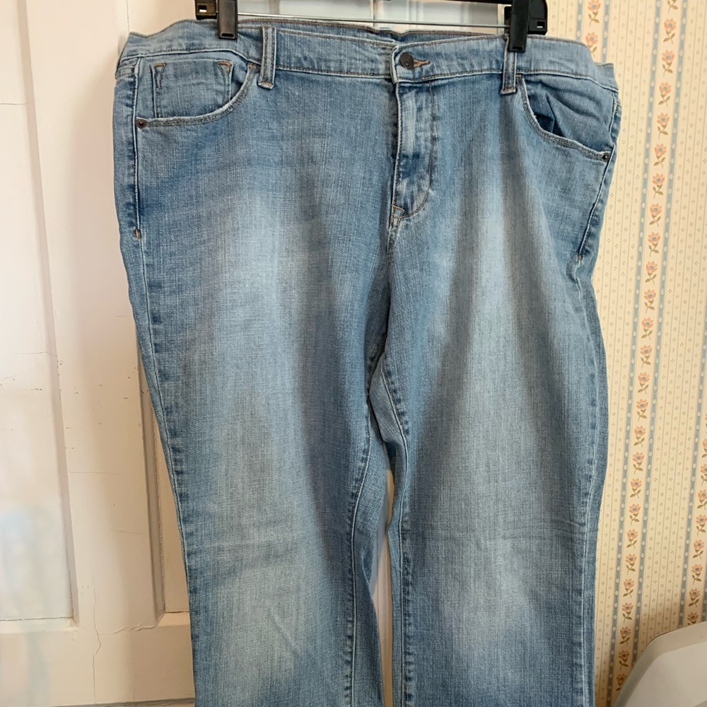 Women’s Plus Size 18 Old Navy Sweatheart Jeans!!!